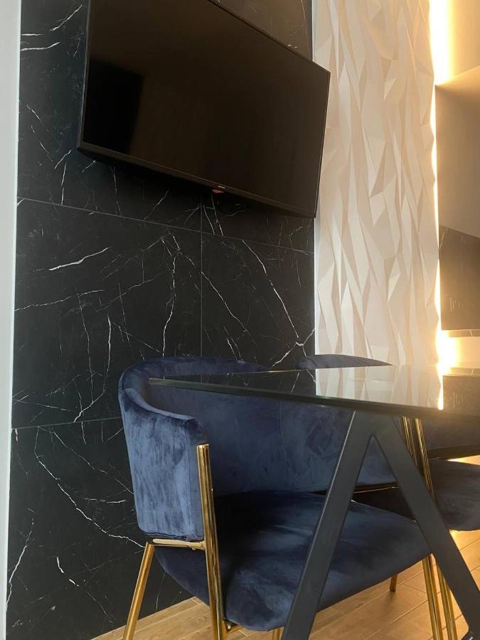 Central Family Boutique Apartments 2 리비프 외부 사진