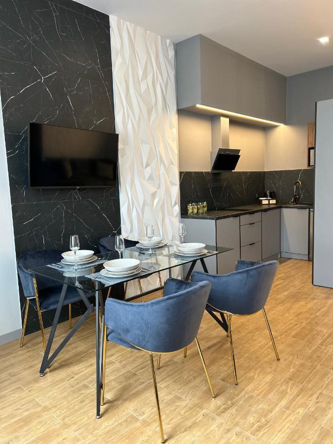 Central Family Boutique Apartments 2 리비프 외부 사진